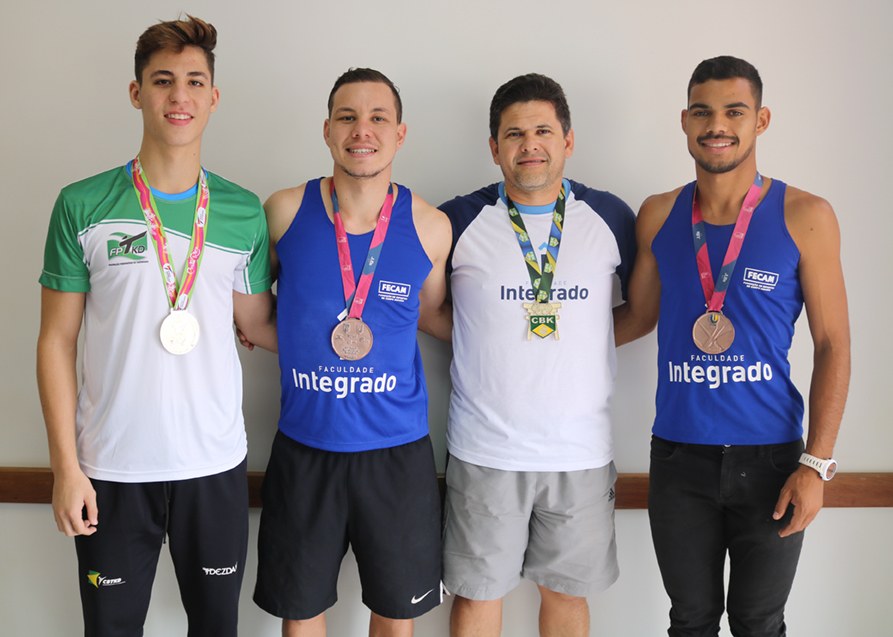 Da esquerda para direita: Mateus, Bruno, Carlos e José