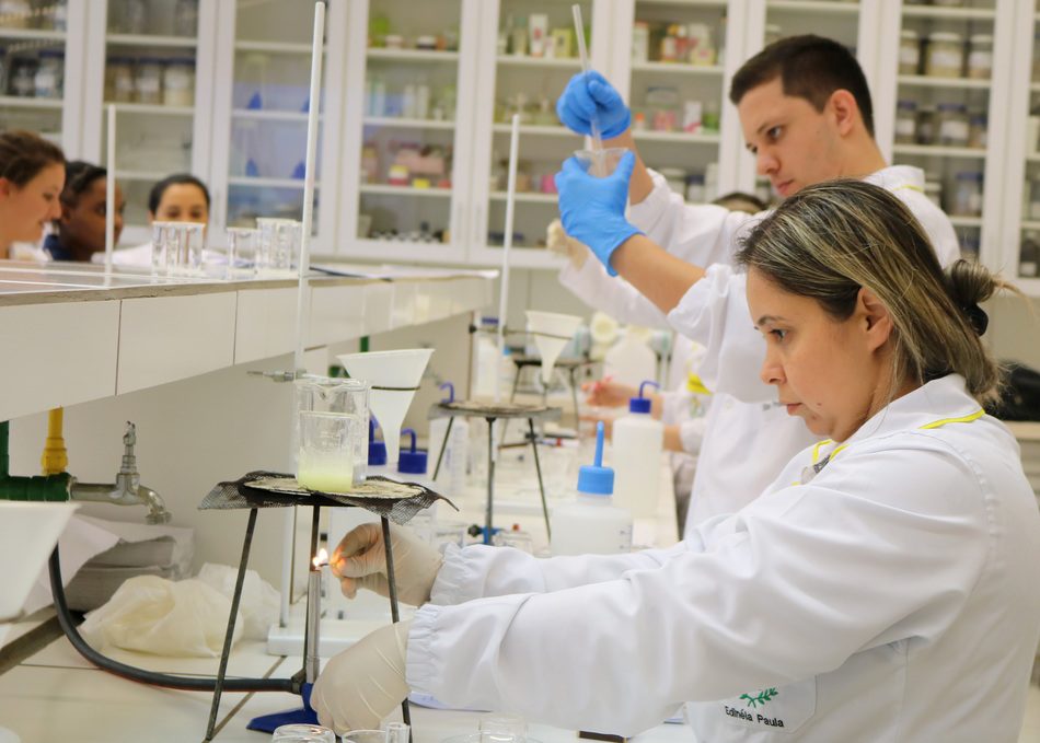 A redução do período de estudo passa a valer para os acadêmicos que vão iniciar a graduação a partir de 2018