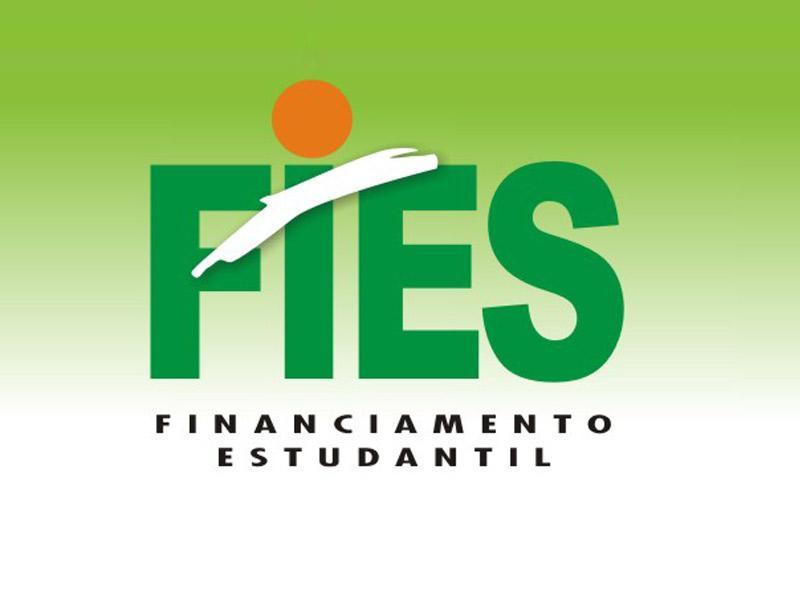 Para se candidatar ao Fies, um dos critérios é ter alcançado no mínimo 450 pontos em alguma das edições do Enem a partir de 2010