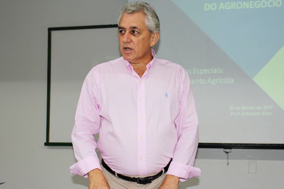 Ademiro falou sobre a política agrícola brasileira